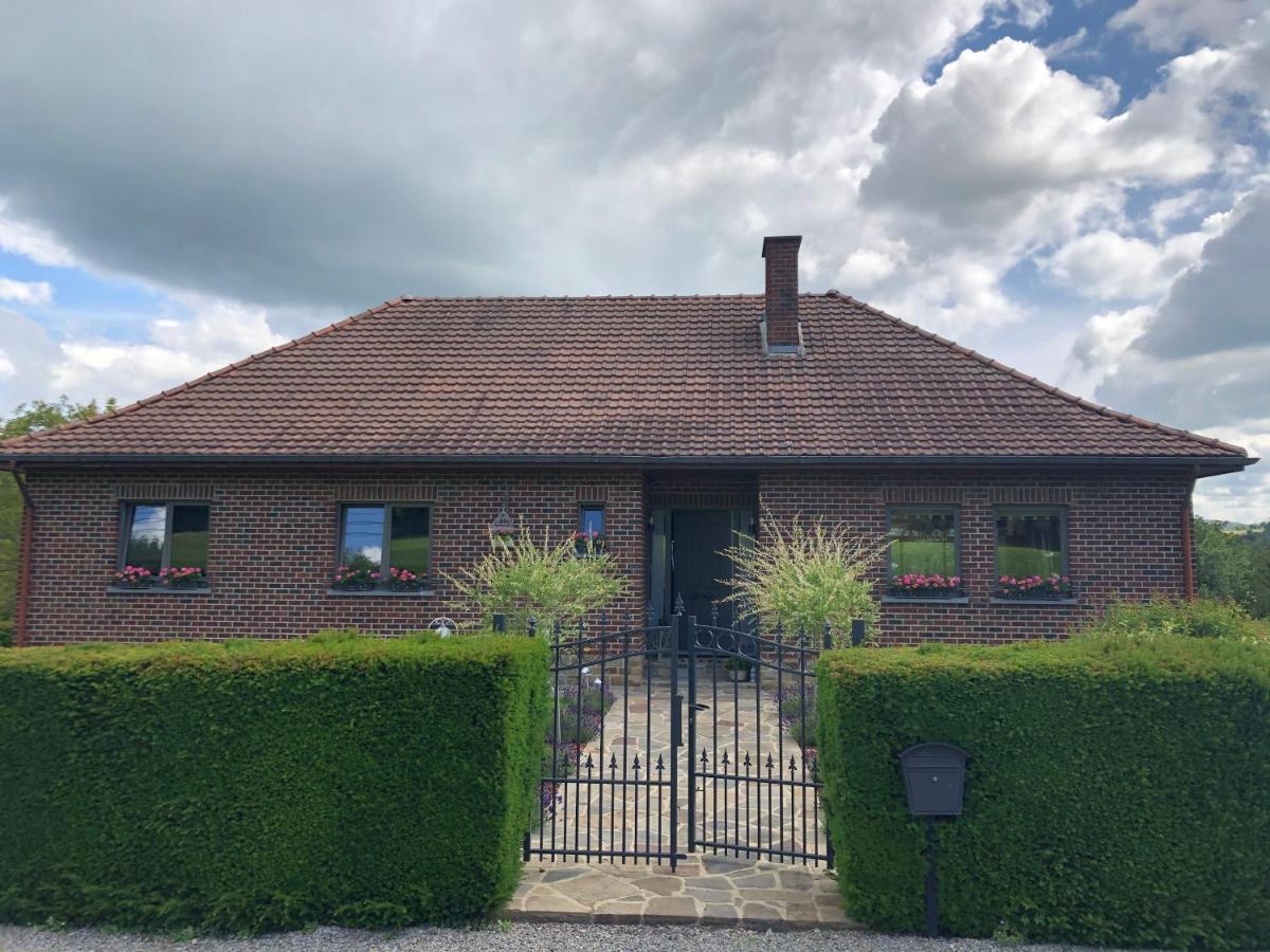 Bed and Breakfast Au Refuge Du Speleo Hotton Exterior foto